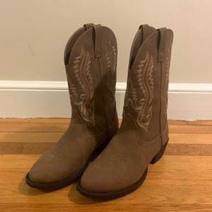 Canyon Trails Brown Cowboy Boots (Size 9)